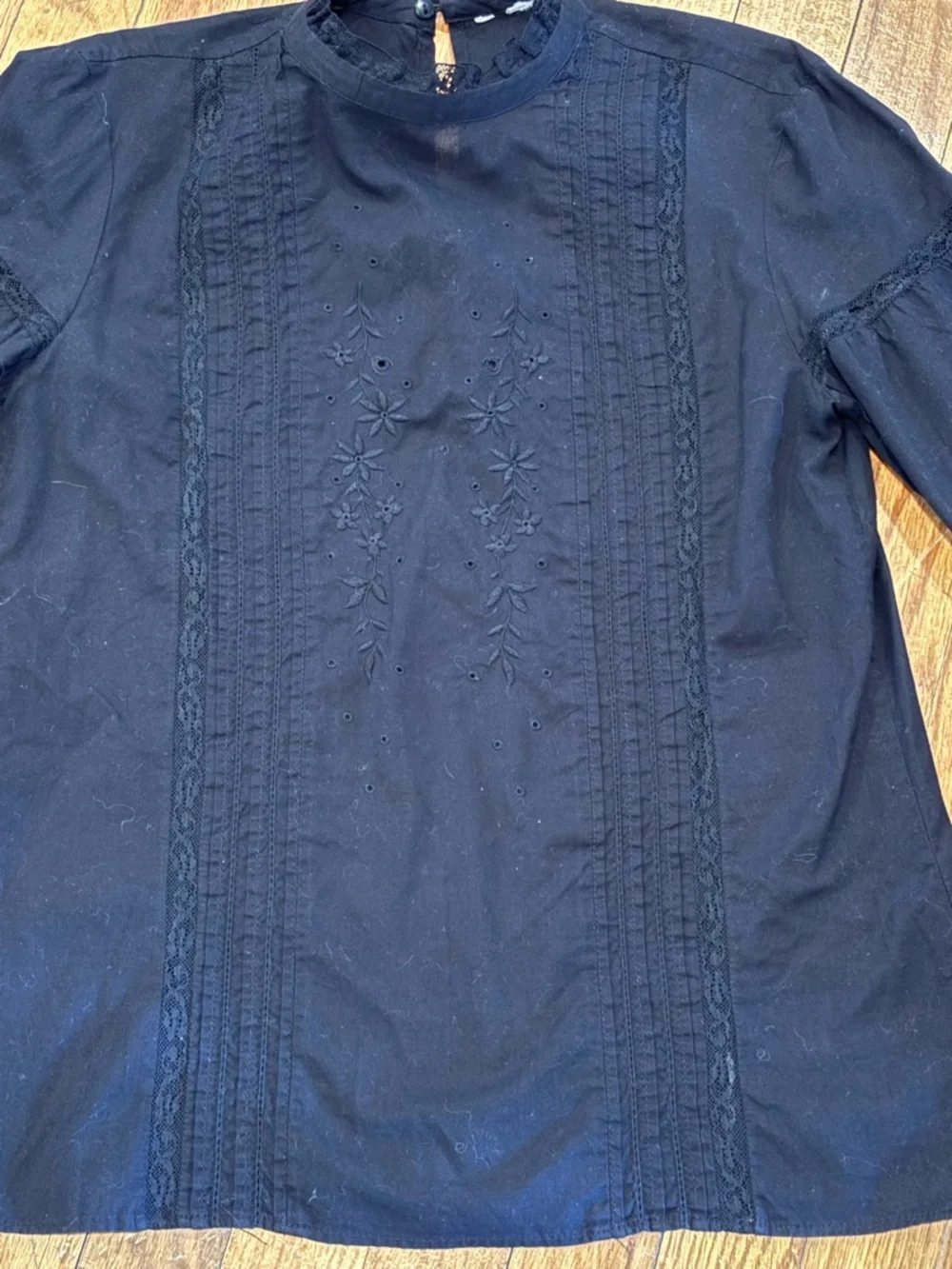 Women's Black Long-Sleeve High-Neck Blouse 4/6 - Picture 5 of 8